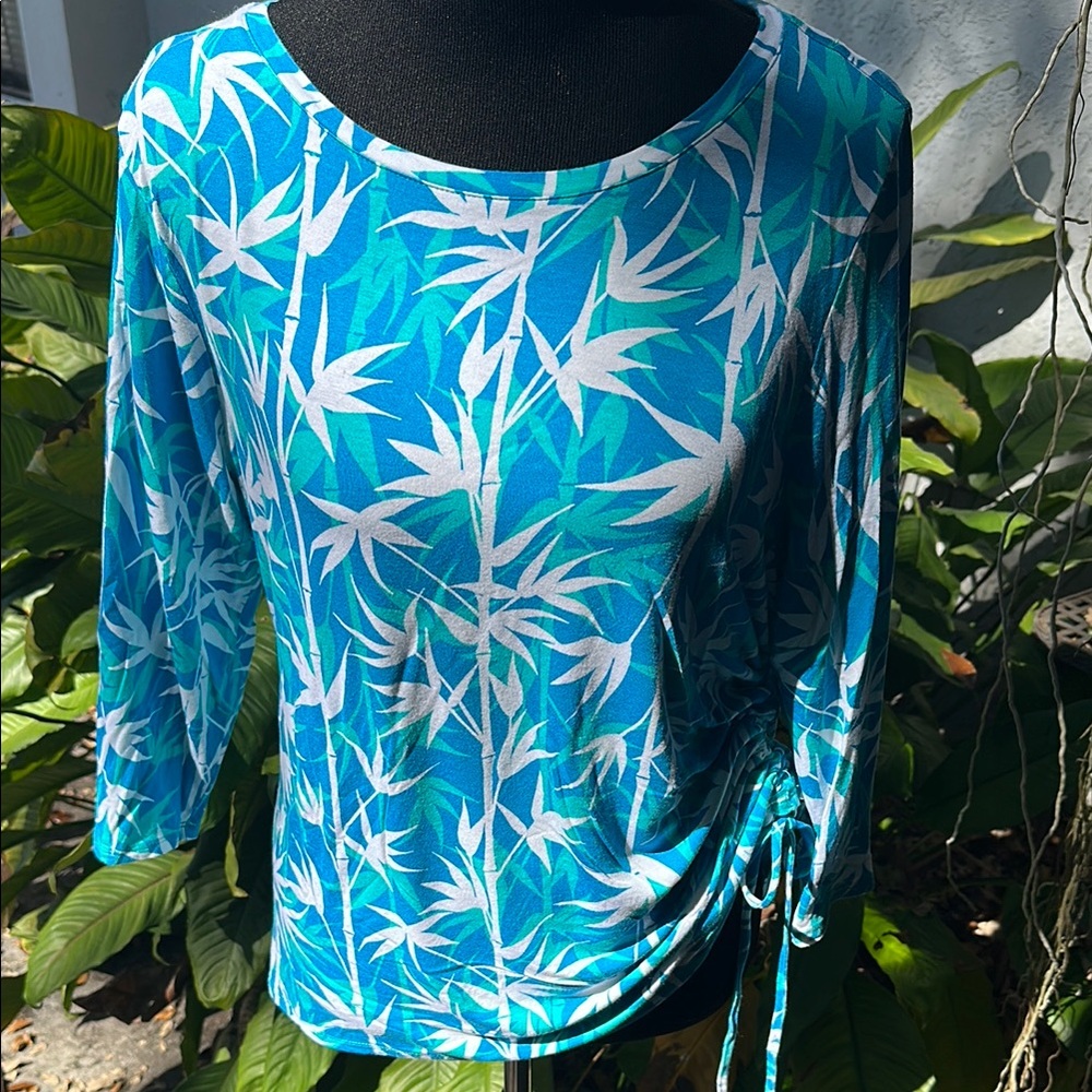 Ruby Rd. Vibrant Blue Bamboo Print Top with cinch side option detail